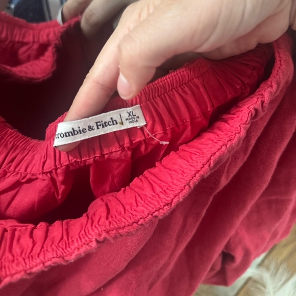 Abercrombie & Fitch Linen One Shoulder Puff Sleeve Top - Picture 4 of 4